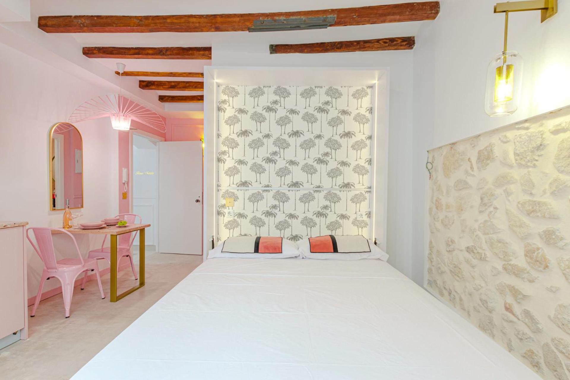 Glamorous Pink Studio In City Center Alicante Exterior photo