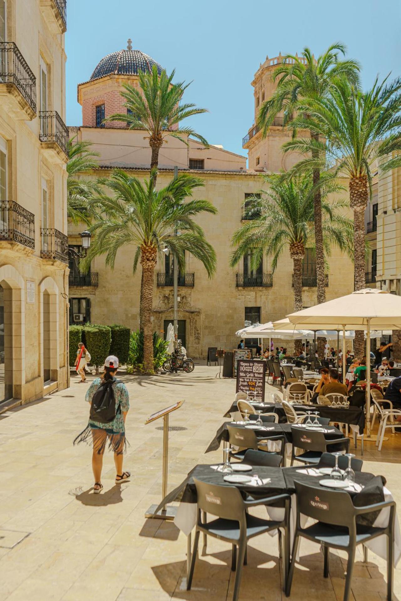 Glamorous Pink Studio In City Center Alicante Exterior photo